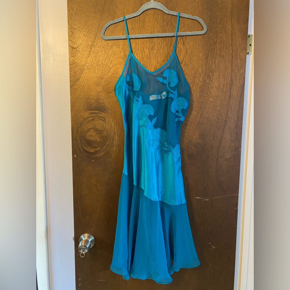 Victoria’s Secret Vintage Gold Label 90s chemise slip - size Medium